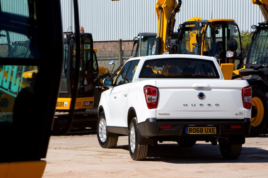  SsangYong Musso EX 2018 года  (UK) (фото 18 из 32)